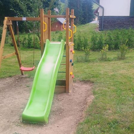 Penzion V Zelený Rokytnice nad Jizerou Esterno foto