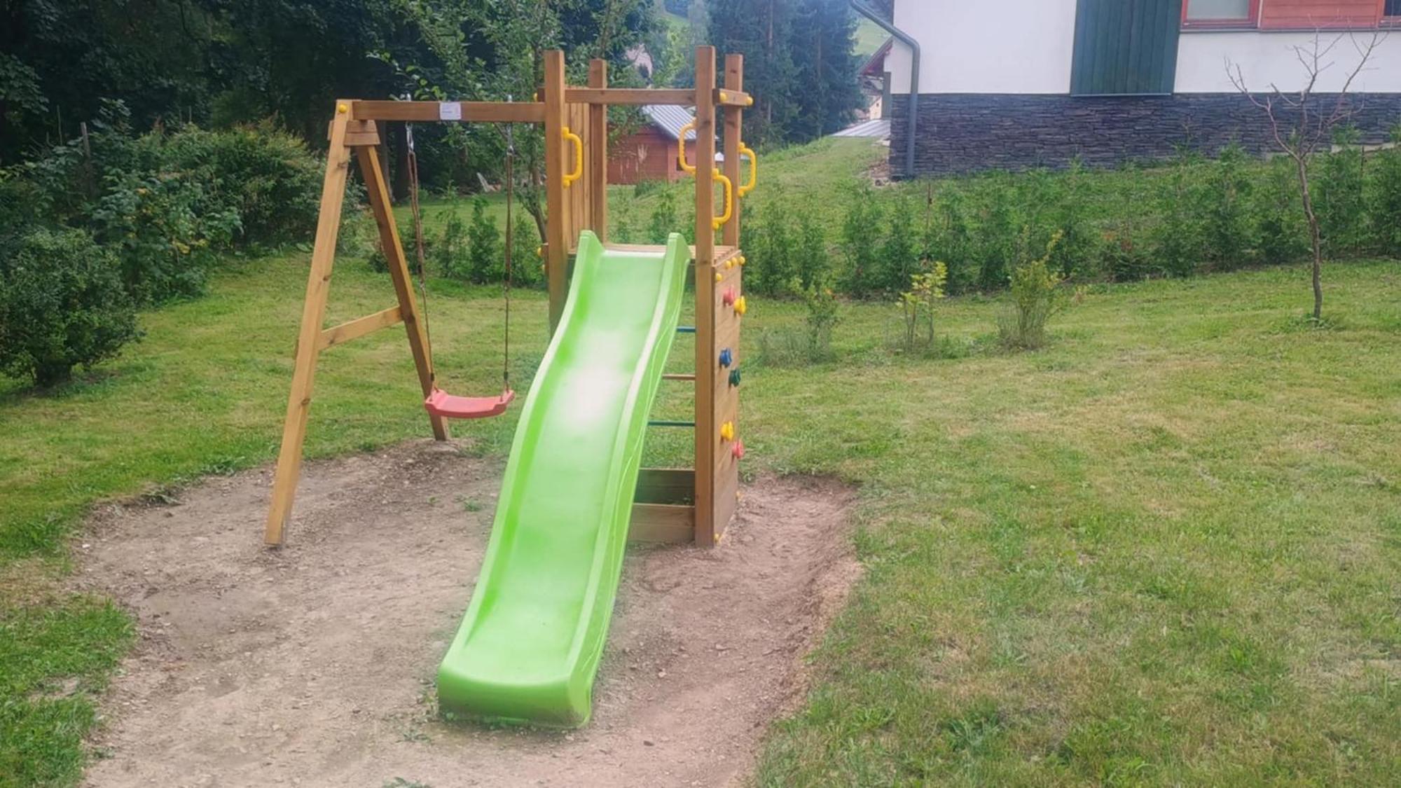 Penzion V Zelený Rokytnice nad Jizerou Esterno foto