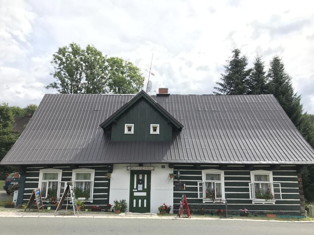 Penzion V Zelený Rokytnice nad Jizerou Esterno foto